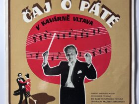 Čaj O Páté V Kavárně Vltava