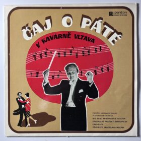 Čaj O Páté V Kavárně Vltava